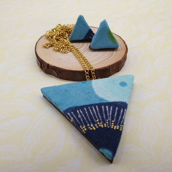 Triangle necklace and stud earring Jewellery set