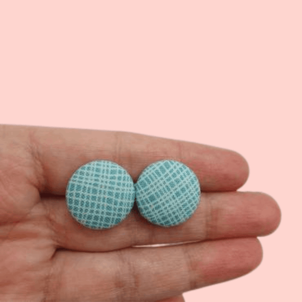 Light Blue lined button studs.